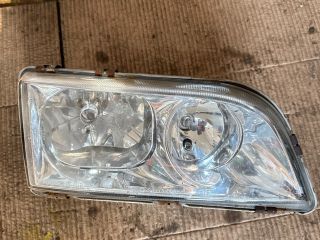 bontott VOLVO V40 Jobb Fényszóró