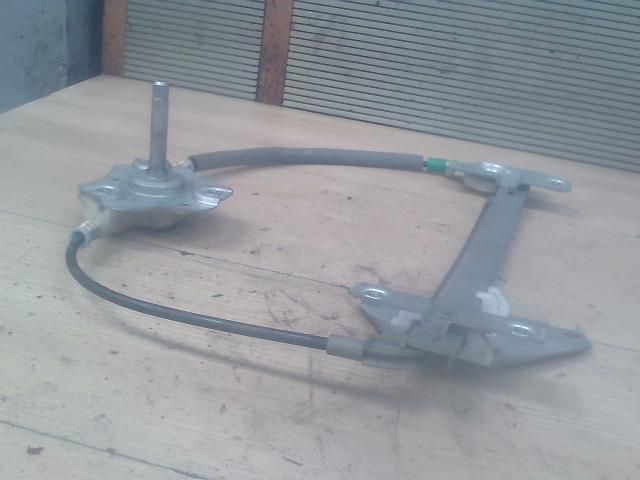 bontott VOLVO V40 Jobb hátsó Ablakemelő Szerkezet (Mechanikus)