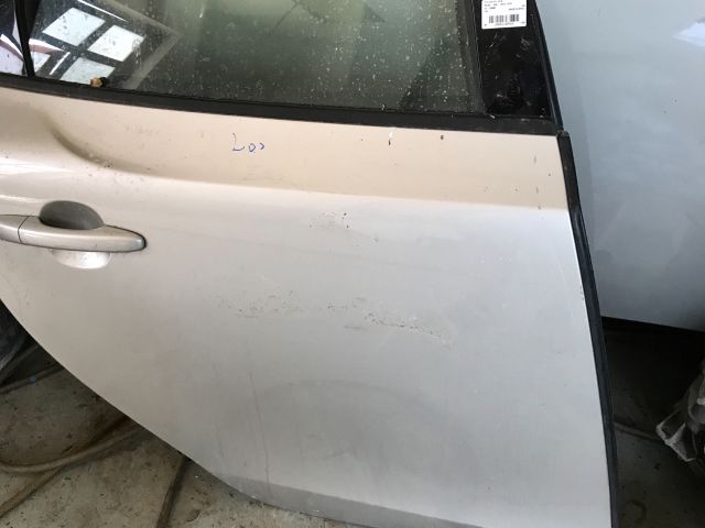 bontott VOLVO V40 Jobb hátsó Ajtó (Részeivel)