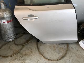 bontott VOLVO V40 Jobb hátsó Ajtó (Részeivel)