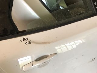 bontott VOLVO V40 Jobb hátsó Ajtó (Részeivel)