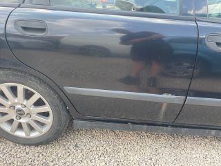 bontott VOLVO V40 Jobb hátsó Ajtó (Üres lemez)
