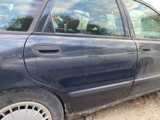 bontott VOLVO V40 Jobb hátsó Ajtó (Üres lemez)