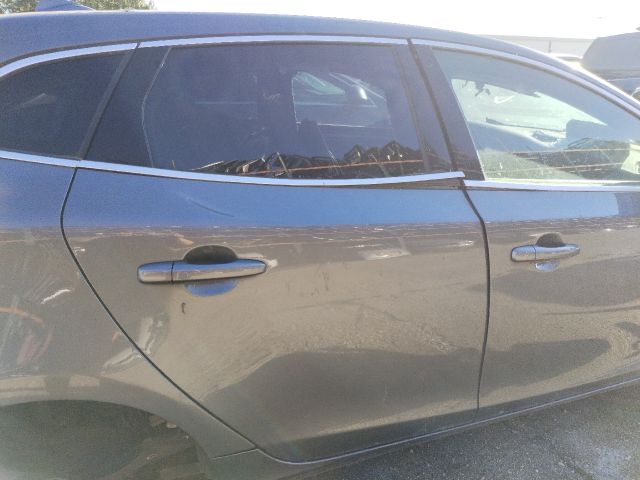 bontott VOLVO V40 Jobb hátsó Ajtó (Üres lemez)