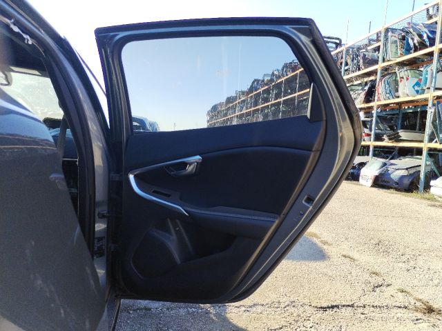 bontott VOLVO V40 Jobb hátsó Ajtó (Üres lemez)