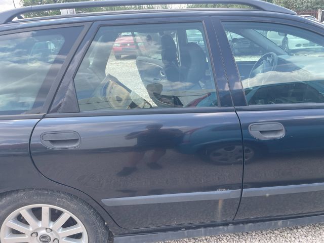 bontott VOLVO V40 Jobb hátsó Ajtó (Üres lemez)
