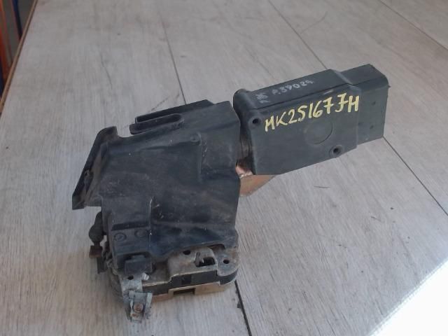 bontott VOLVO V40 Jobb hátsó Ajtózár