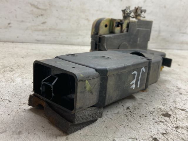 bontott VOLVO V40 Jobb hátsó Ajtózár