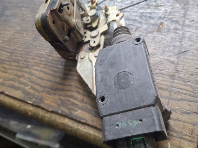 bontott VOLVO V40 Jobb hátsó Ajtózár