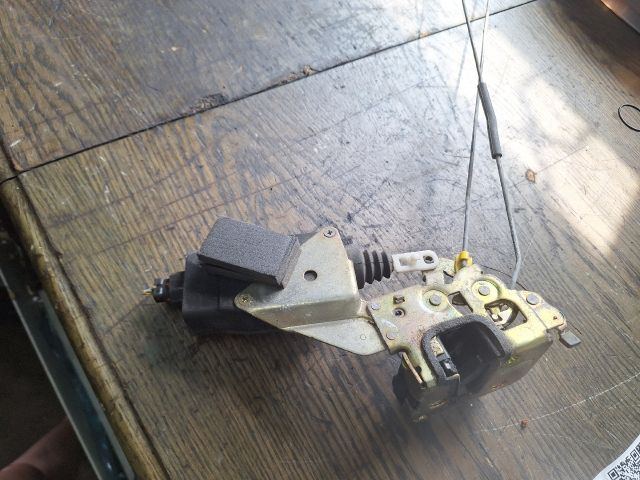 bontott VOLVO V40 Jobb hátsó Ajtózár