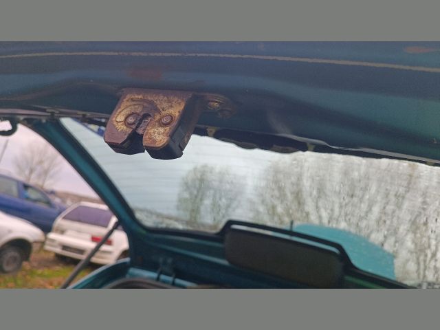 bontott VOLVO V40 Jobb hátsó Dobbetét (Kerékjárati, Műanyag)