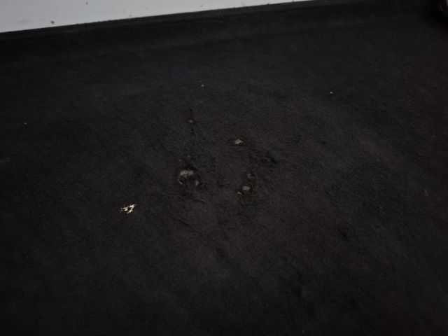 bontott VOLVO V40 Kalaptartó