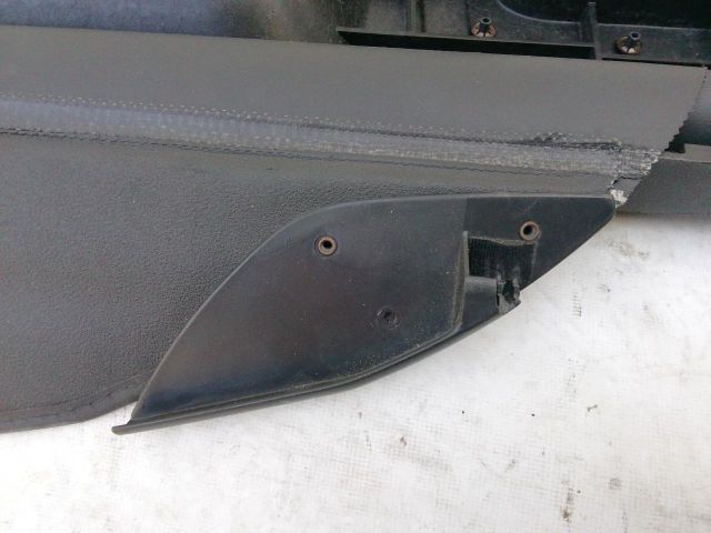 bontott VOLVO V40 Kalaptartó