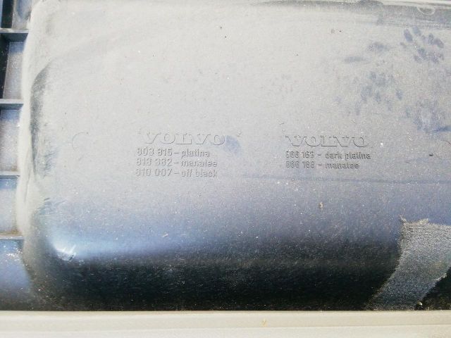 bontott VOLVO V40 Kalaptartó