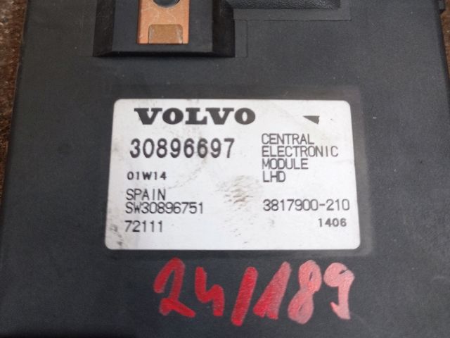 bontott VOLVO V40 Komfort Elektronika