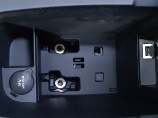 bontott VOLVO V40 Könyöklő