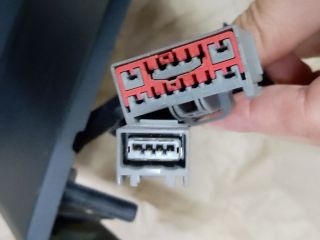 bontott VOLVO V40 Könyöklő