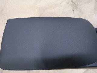 bontott VOLVO V40 Könyöklő