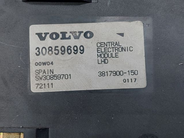 bontott VOLVO V40 Központizár Elektronika