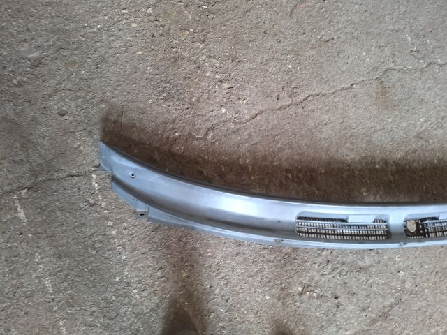 bontott VOLVO V40 Levélrács