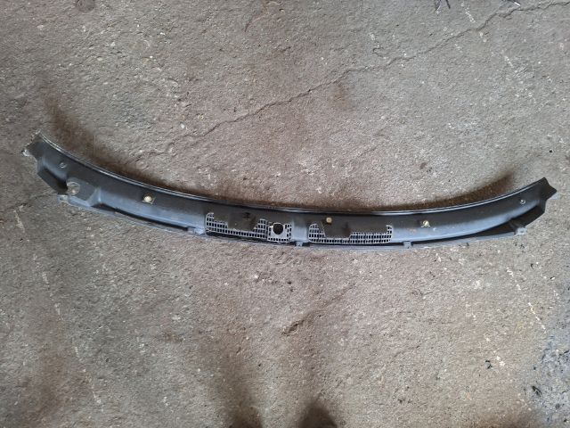 bontott VOLVO V40 Levélrács