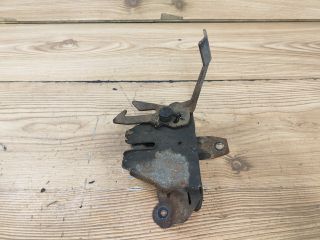 bontott VOLVO V40 Motorháztető Zárszerkezet