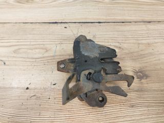 bontott VOLVO V40 Motorháztető Zárszerkezet