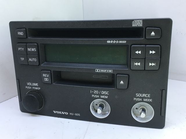 bontott VOLVO V40 Rádió / CD