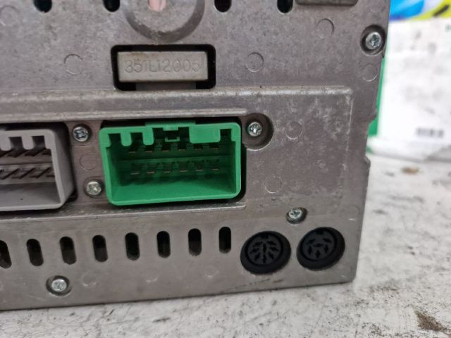 bontott VOLVO V40 Rádió / CD