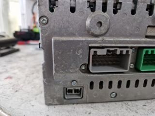 bontott VOLVO V40 Rádió / CD