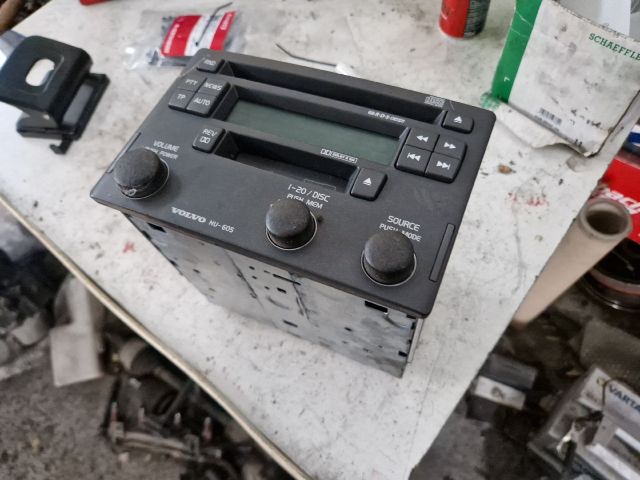 bontott VOLVO V40 Rádió / CD