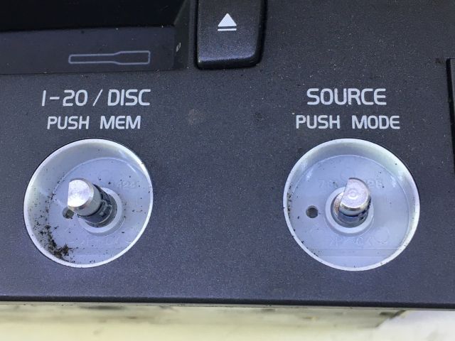 bontott VOLVO V40 Rádió / CD