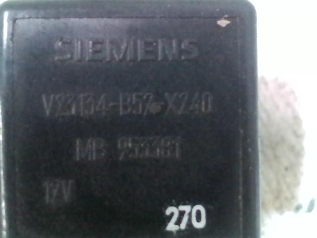 bontott VOLVO V40 Relé