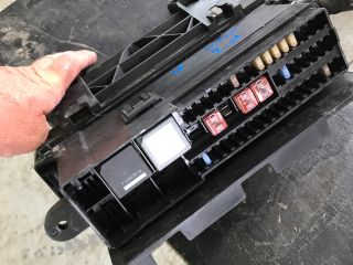 bontott VOLVO V40 Relé