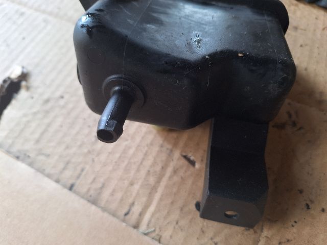 bontott VOLVO V40 Szervóolaj Tartály