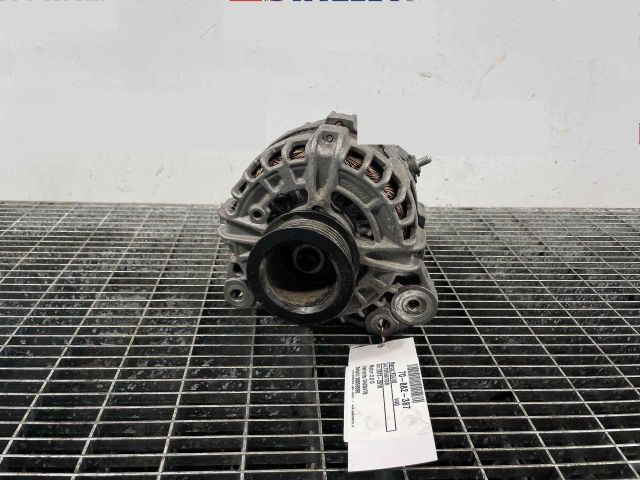 bontott VOLVO V40 Generátor