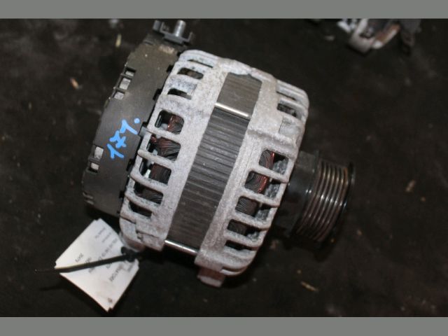 bontott VOLVO V40 Generátor