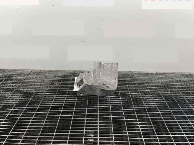 bontott VOLVO V40 Váltó Tartó Bak (Pozíciófüggetlen)