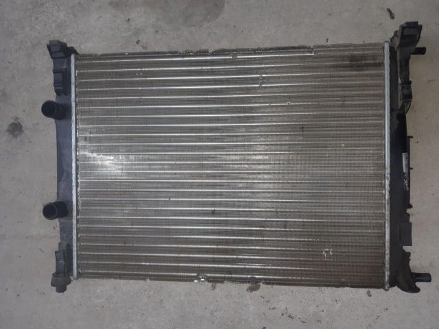 bontott VOLVO V40 Vízhűtő Radiátor (Klímás)
