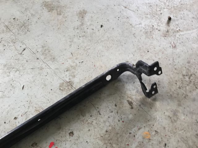 bontott VOLVO V40 Vízhűtő Radiátor Tartó