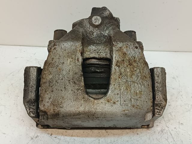 bontott VOLVO V50 Bal első Féknyereg Munkahengerrel