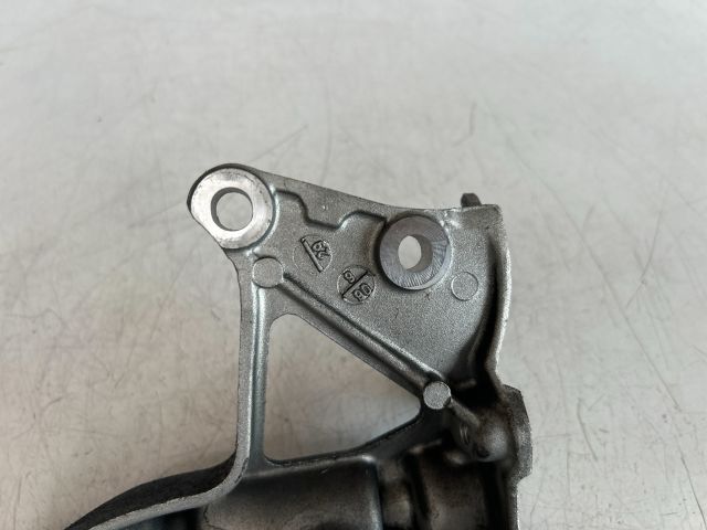 bontott VOLVO V50 Generátor Tartó Bak