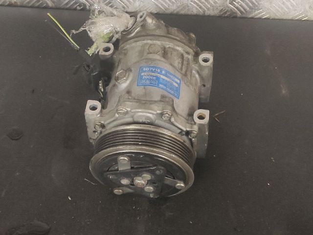 bontott VOLVO V50 Klímakompresszor