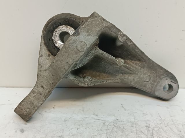 bontott VOLVO V50 Motor Tartó Bak Jobb