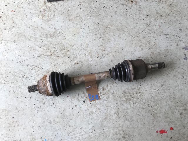 bontott VOLVO V50 Bal Féltengely