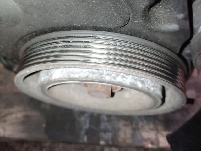 bontott VOLVO V50 Főtengely Szíjtárcsa