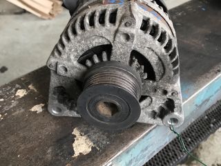 bontott VOLVO V50 Generátor