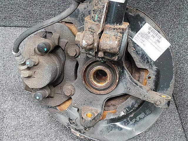 bontott VOLVO V50 Jobb első Csonkállvány