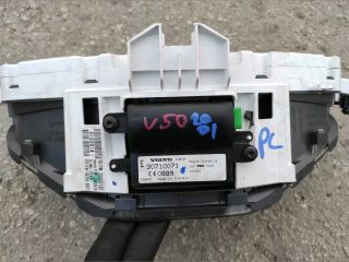 bontott VOLVO V50 Kilométeróra