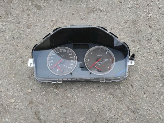 bontott VOLVO V50 Kilométeróra